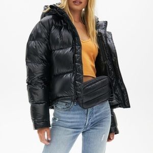 Aritzia super puff shorty, high gloss black